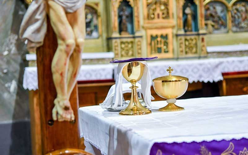 Crkva sv. Petra apostola - euharistija