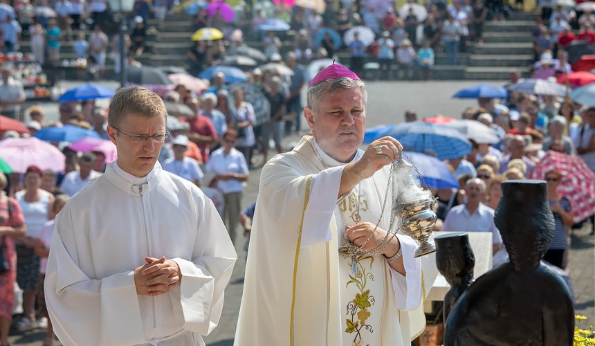 mons. Vlado Košić