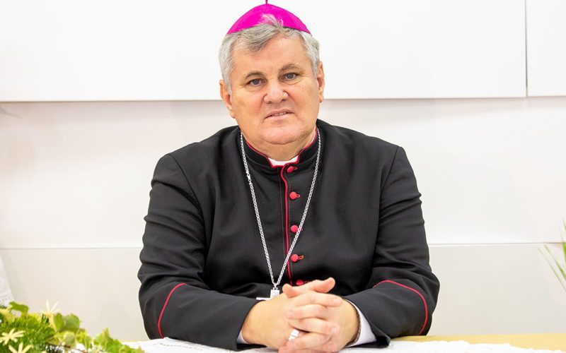 biskup Vlado Košić