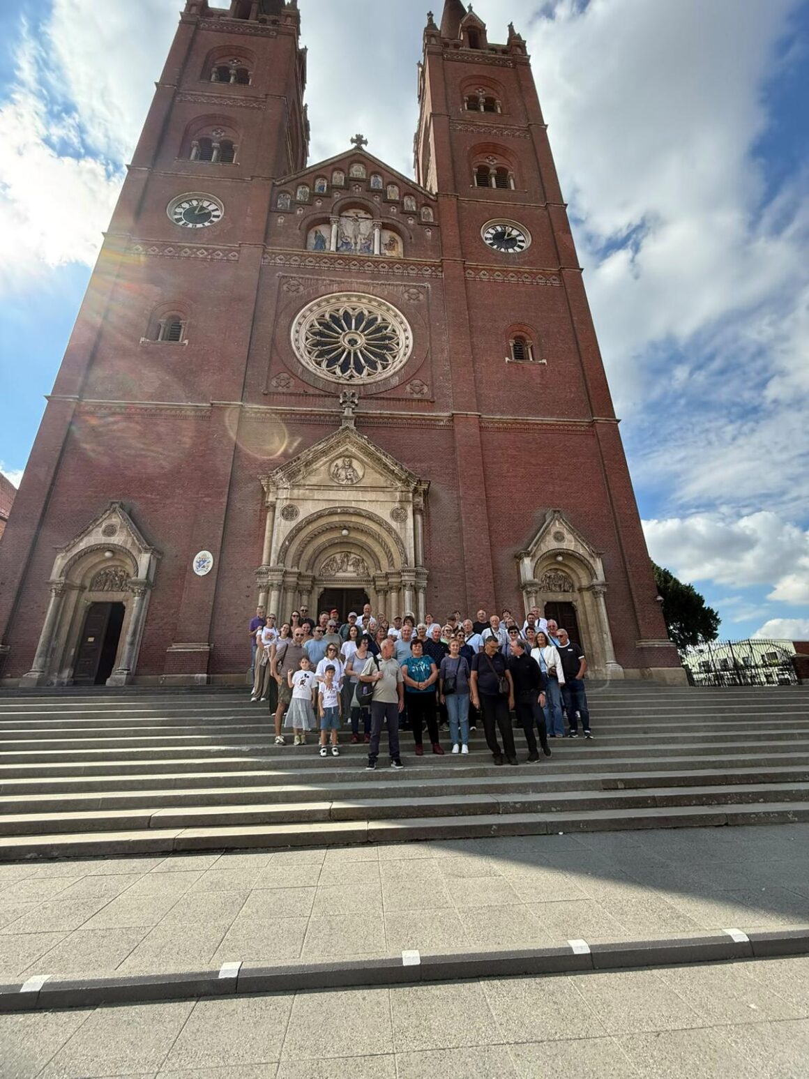 V. nacionalni susret hrvatskih katoličkih obitelji: župljani u Osijeku i Aljmašu – fotografija 1 V. nacionalni susret hrvatskih katoličkih obitelji: župljani u Osijeku i Aljmašu