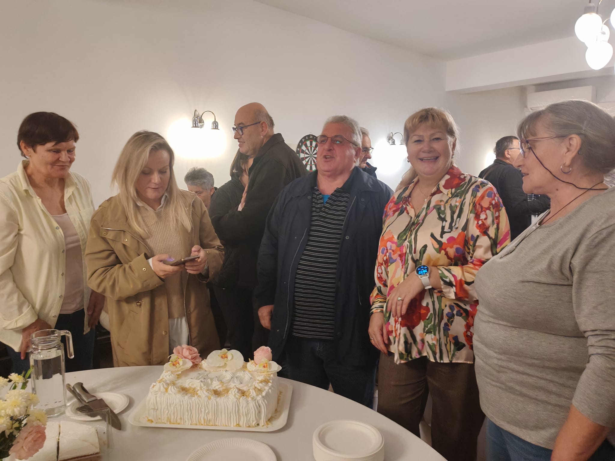 Druženje članova Marijine legije i gostiju povodom 400. susreta
