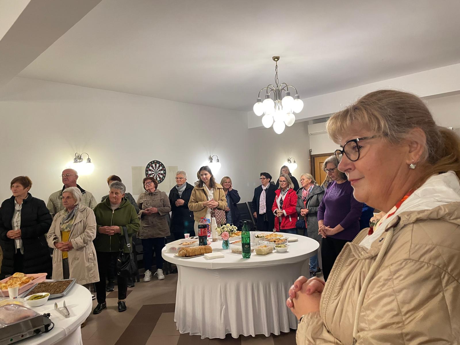 Druženje članova Marijine legije i gostiju povodom 400. susreta