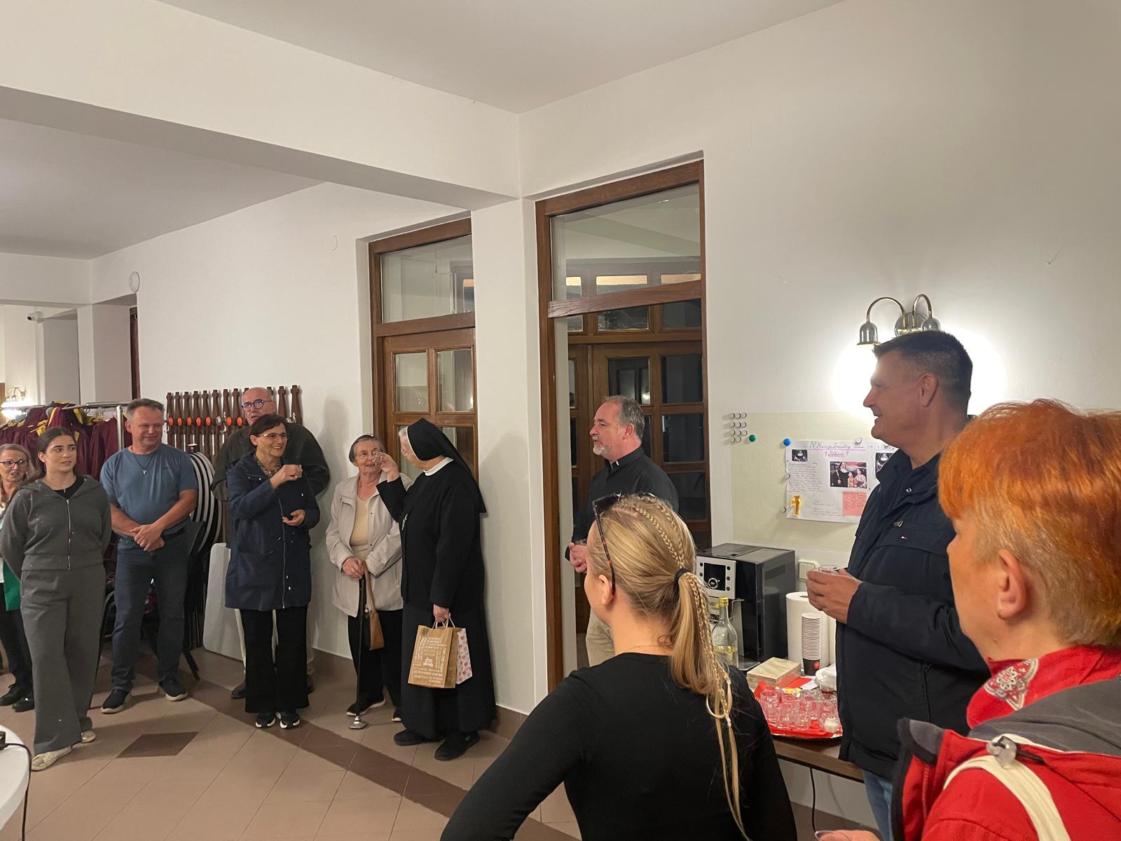 Poslanici Milosrđa na proslavi blagdana sv. Franje u župnoj dvorani