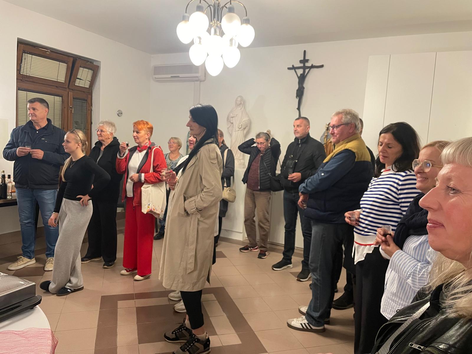 Poslanici Milosrđa na proslavi blagdana sv. Franje u župnoj dvorani