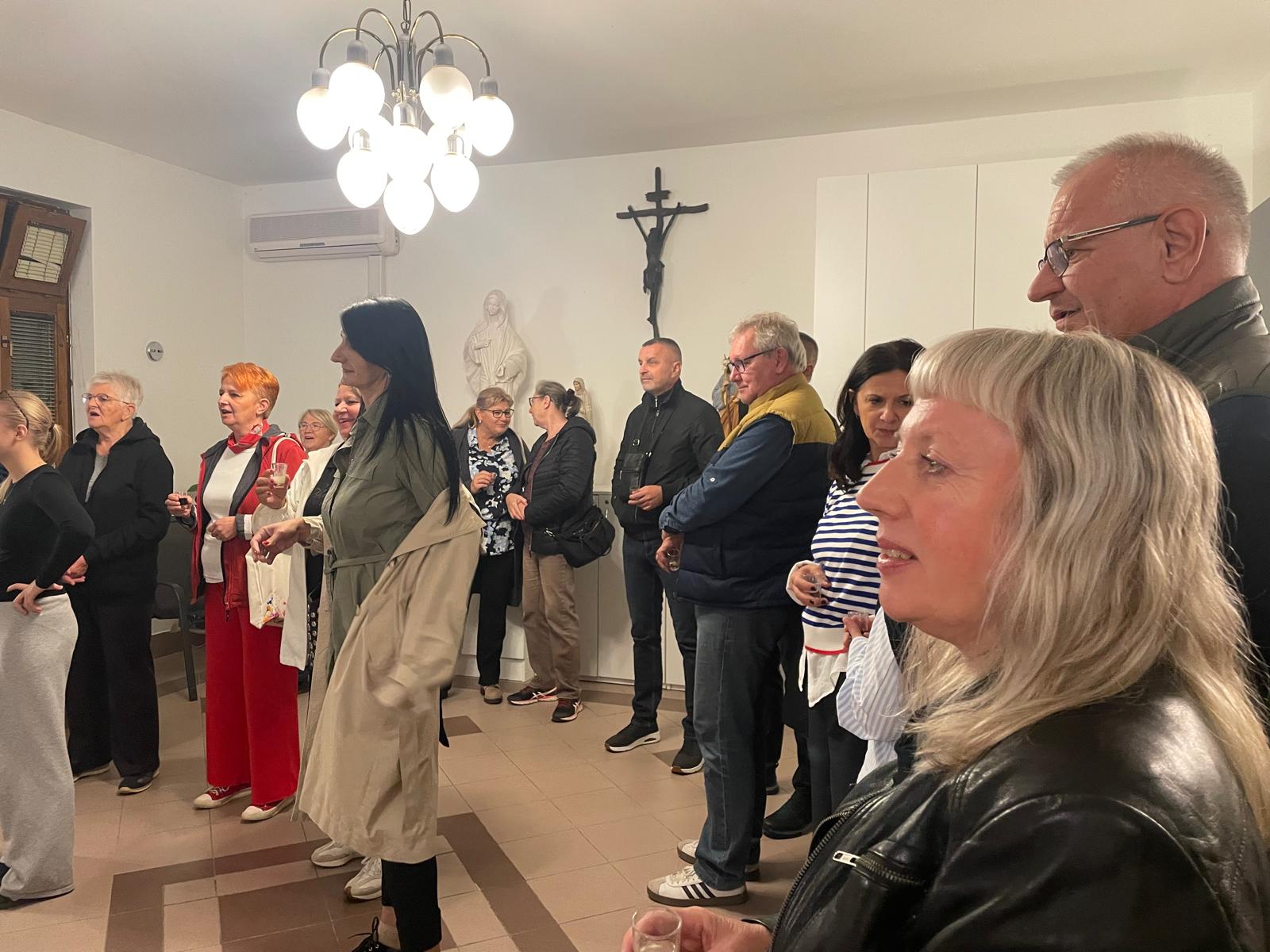 Poslanici Milosrđa na proslavi blagdana sv. Franje u župnoj dvorani